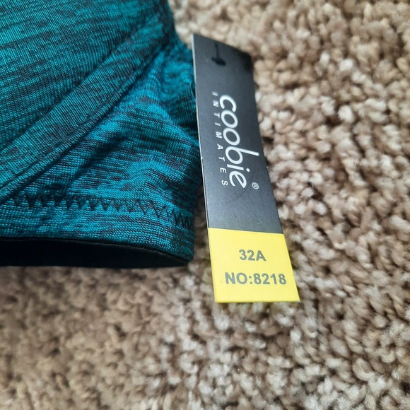 NWT Coobie 32 A Bra..  Padded Underwire, removable straps. - Picture 2 of 4